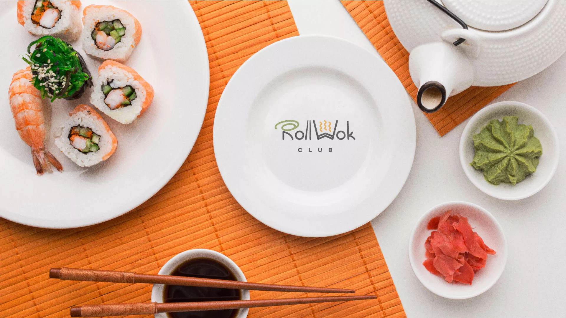 Разработка логотипа и фирменного стиля суши-бара «Roll Wok Club» в Мичуринске